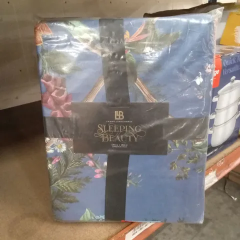 BAGGED COTSWOLD FANTASIA THROW - NAVY // 130cm x 180cm