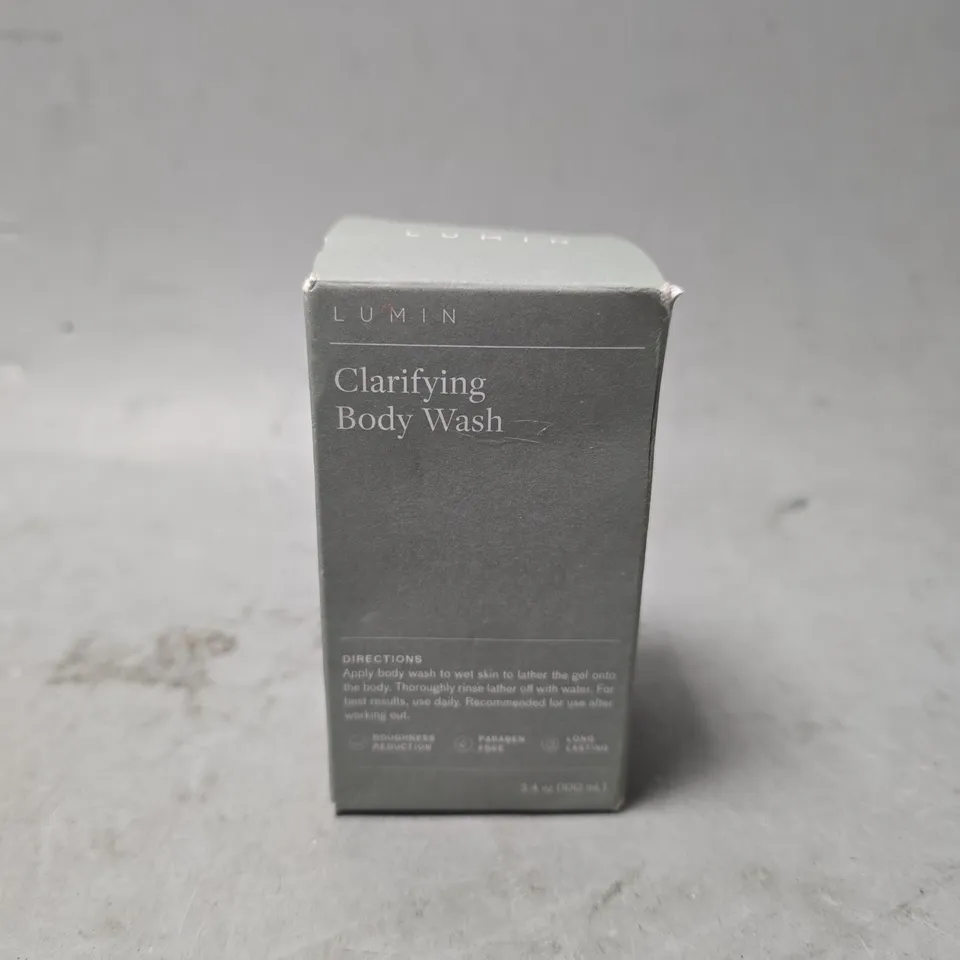 BOXED LUMIN CLARIFYING BODY WASH 