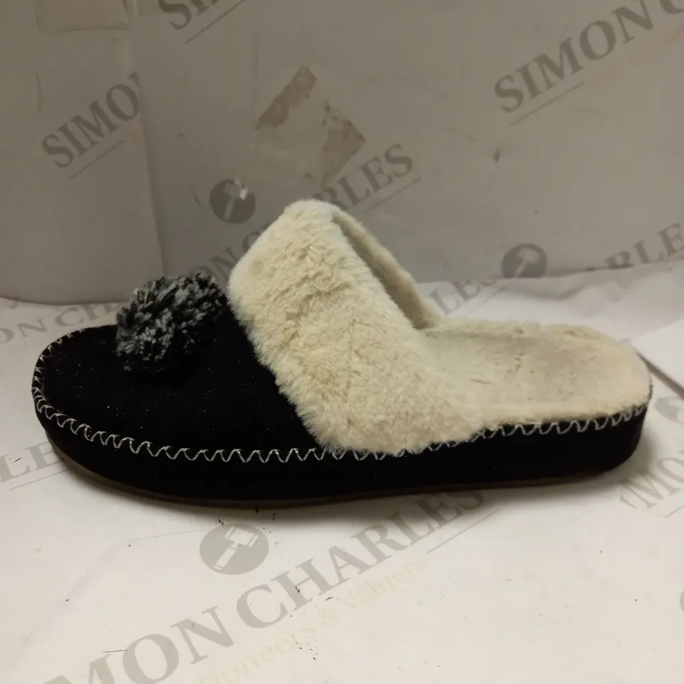 VIONIC BLACK GRACE SLIPPERS - SIZE 5