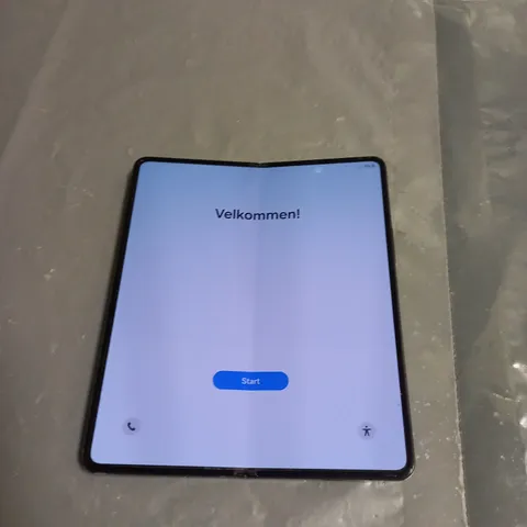 SAMSUNG GALAXY Z FOLD SMARTPHONE