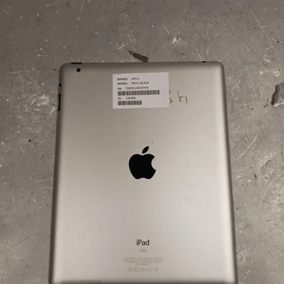APPLE IPAD 2 SILVER - MODEL A1395