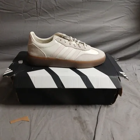 Adidas Sneakers – Beige/Cream with Gum Sole