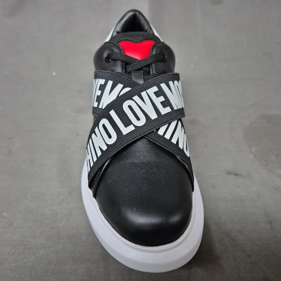 BOXED PAIR OF LOVE MOSCHINO SHOES IN BLACK/WHITE/RED UK SIZE 5