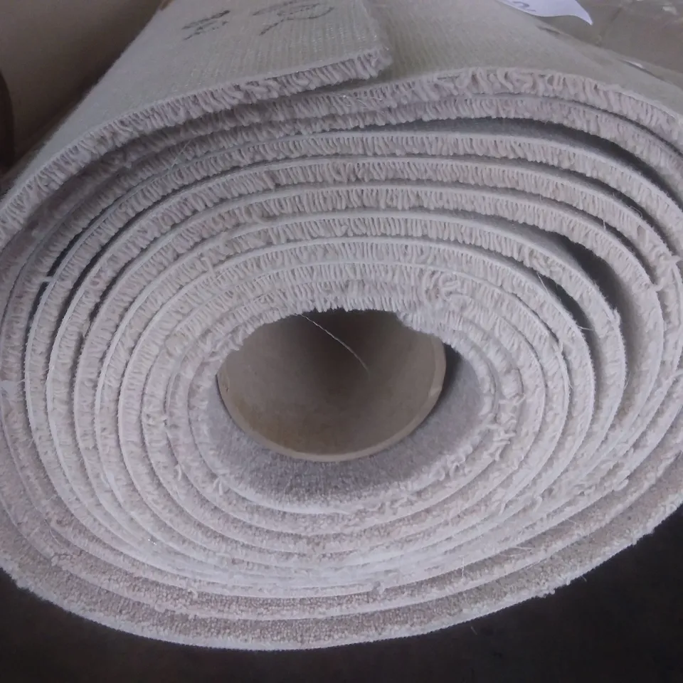 ROLL OF QUALITY DIMENSIONS PLAINS CARPET 5×8.02M