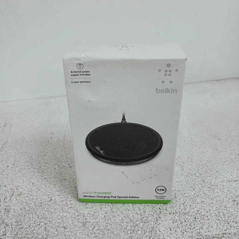 BOXED BELKIN BOOSTCHARGE WIRELESS CHARGING PAD SPECIAL EDITION