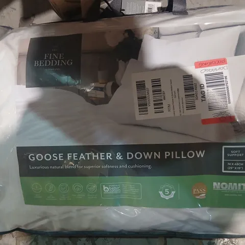 THE FINE BEDDING COMPANY GOOSE FEATHER & DOWN PILLOW – 74 X 48 CM (NOMITE)