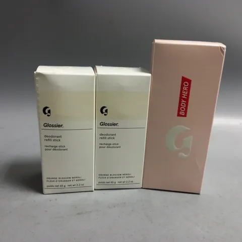 3 BOXED GLOSSIER BEAUTY PRODUCTS TO INCLUDE BODY HERO DRY-TOUCH OIL MIST 100ML, DEODORANT REFILL STICK 