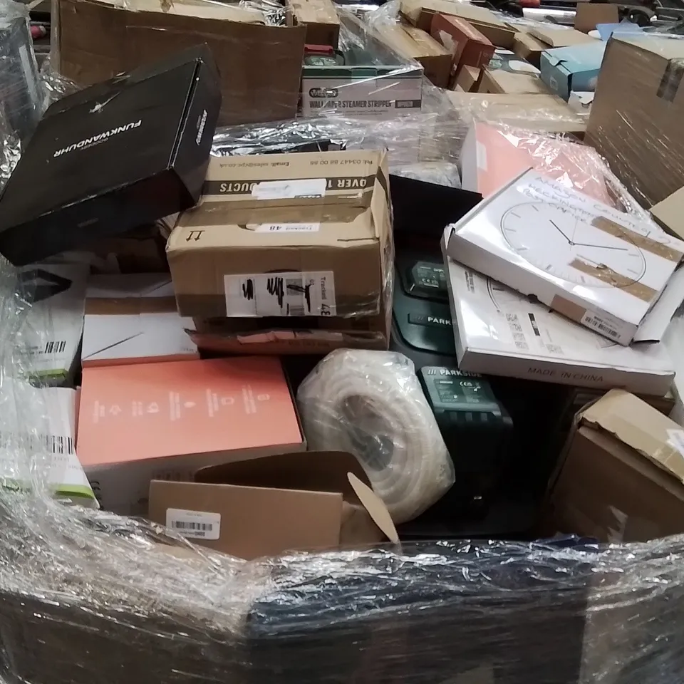 PALLET CONTAINING A LARGE QUANTITY OF ELECTRICAL PRODUCTS TO INCLUDE;INSECT KILLER MACHINE,MINI FRIDGE,HUMIDIFIER 
