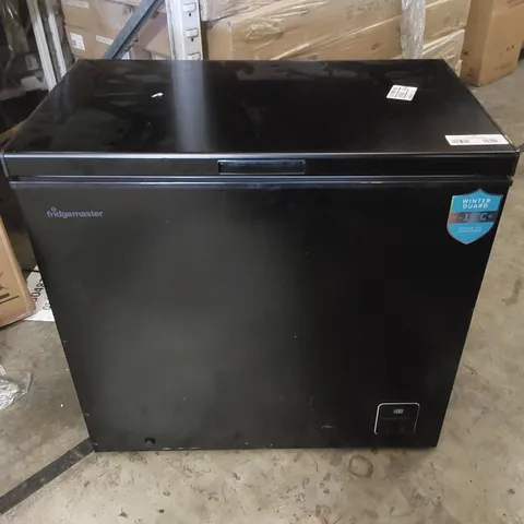  FRIDGEMASTER MCF198EB 191L CHESTER FREEZER 4 STAR FREEZER RATING - 55.7D X 89.1W X 85.3H CM BLACK WITH RECESSED HANDLE - E RATED