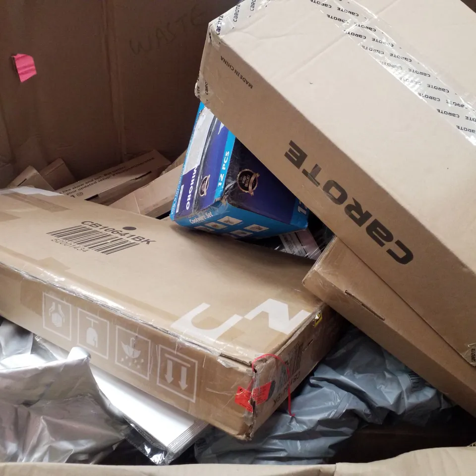 PALLET CONTAINING ASSORTED PRODUCTS INCLUDING MIRROR, ANTI BLUE LIGHT SCREEN PROTECTOR, RUG, FOOD DELIVERY BACKPACK & SERVER RACK SHELF DRAWER