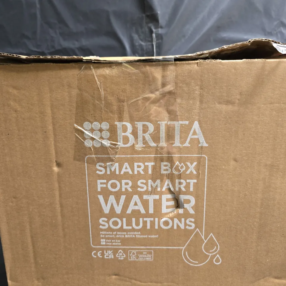 BRITA WATER FILTER PITCHER – TRANSPARENT WITH BLACK LID