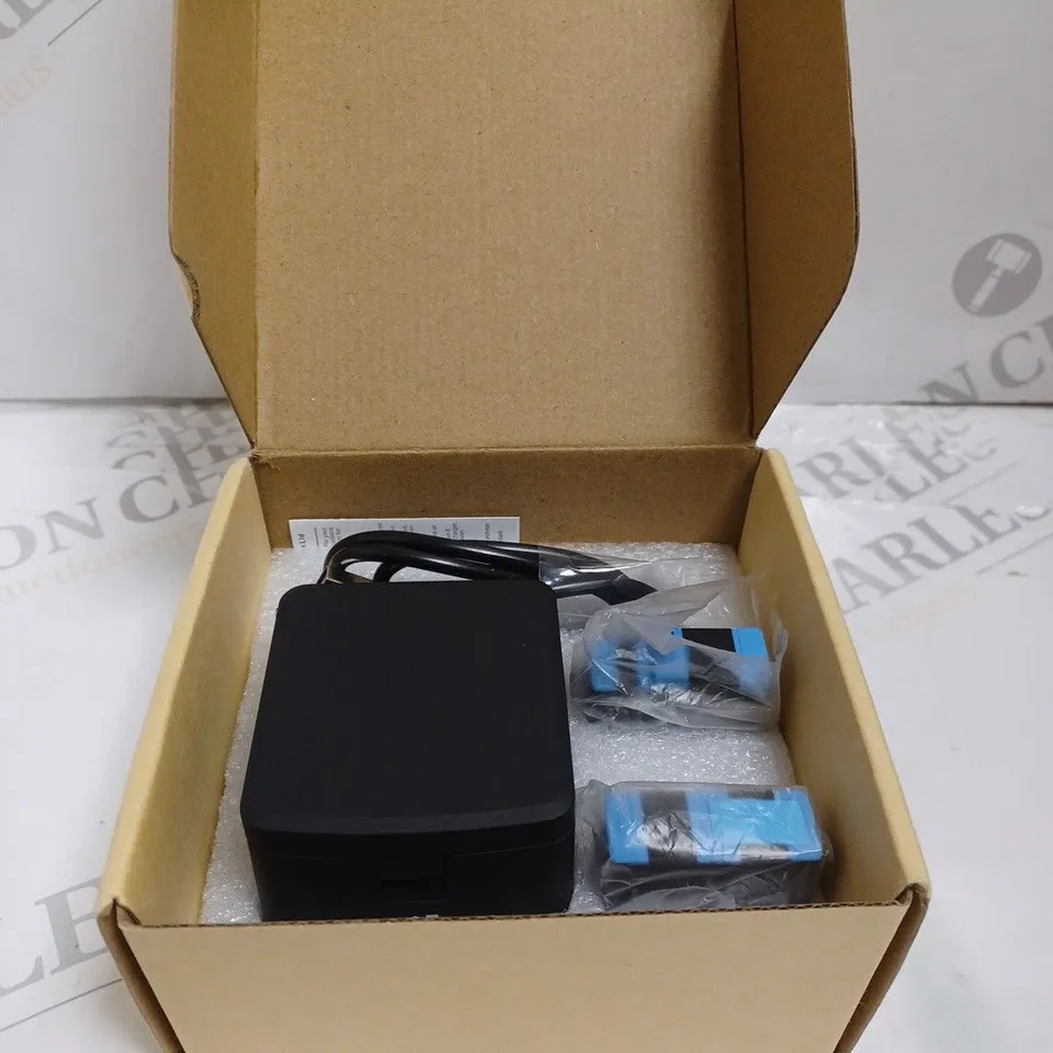 HOMESUIT HERO BATTERIES 1800MAH AND USB CHARGER