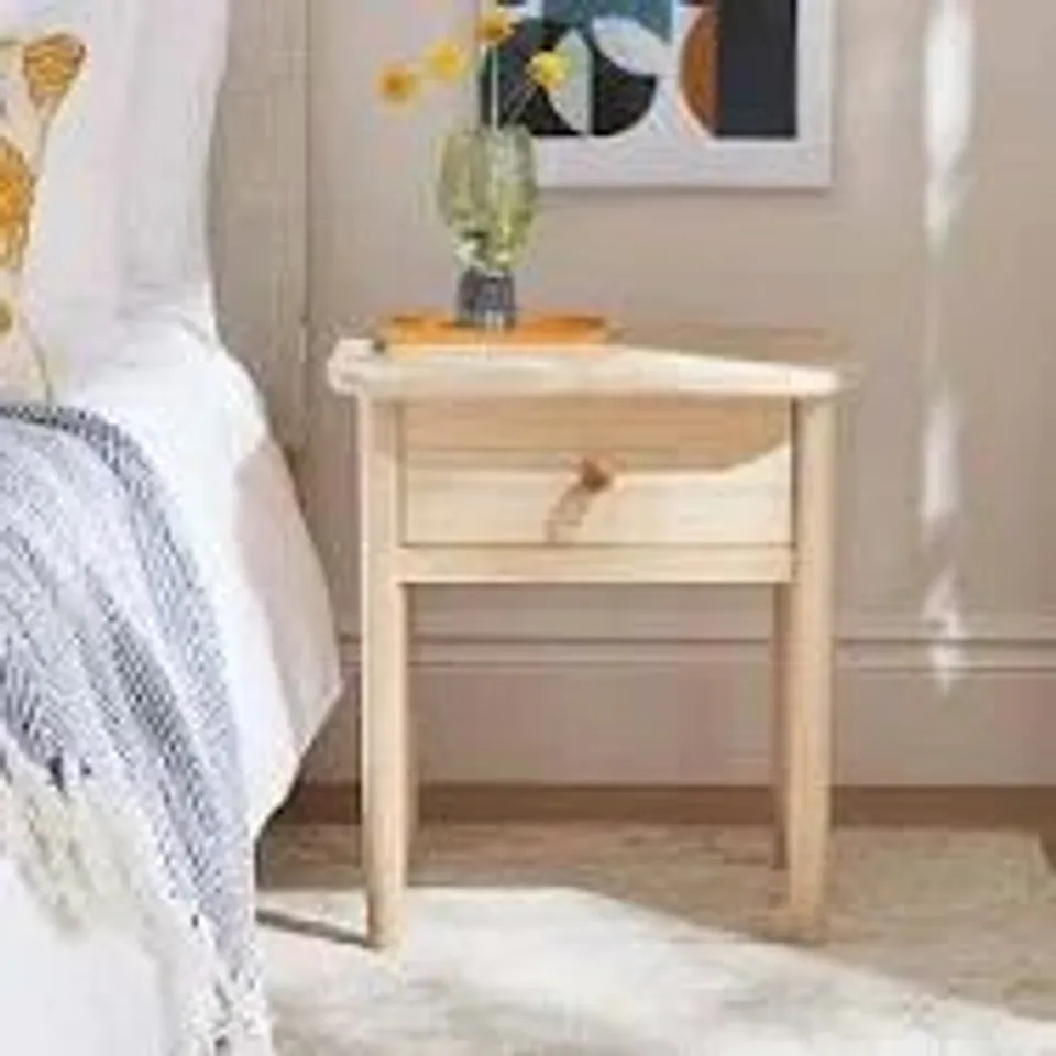 BOXED SAMMIE BEDSIDE TABLE -PINE (1 BOX)