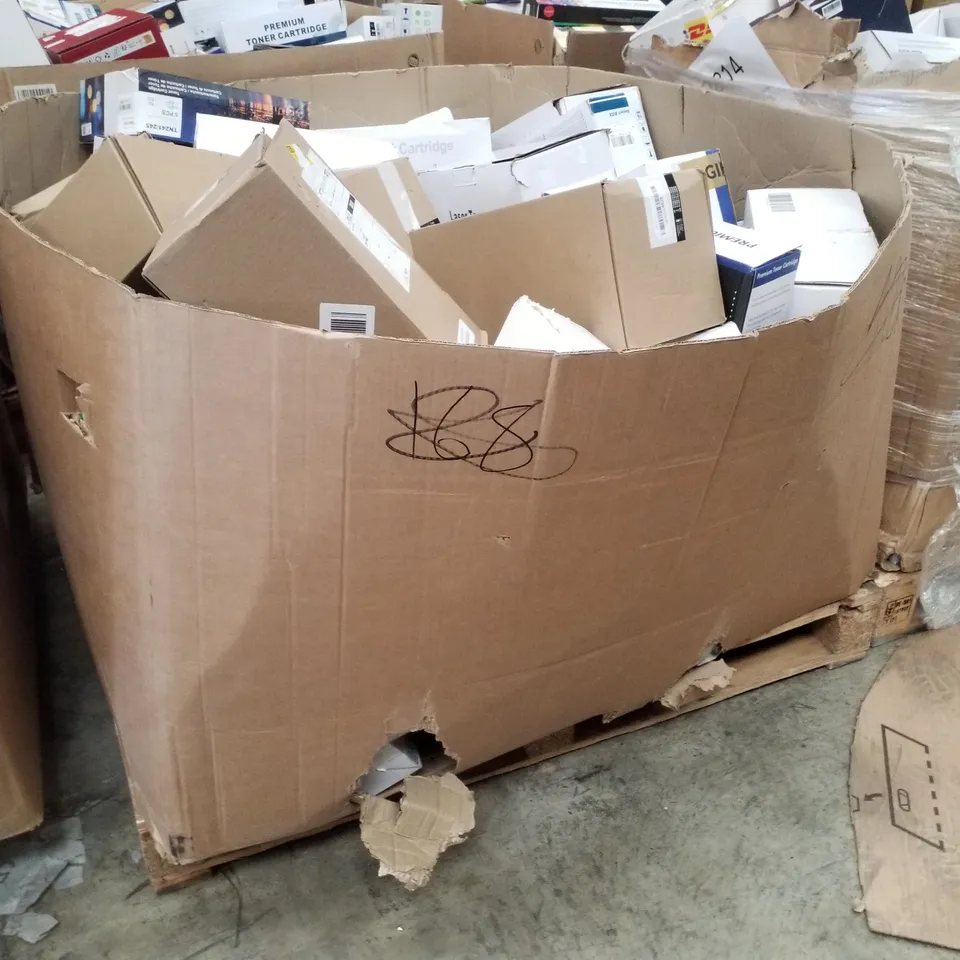 PALLET CONTAINING ASSORTED TONER CARTRIDGES 