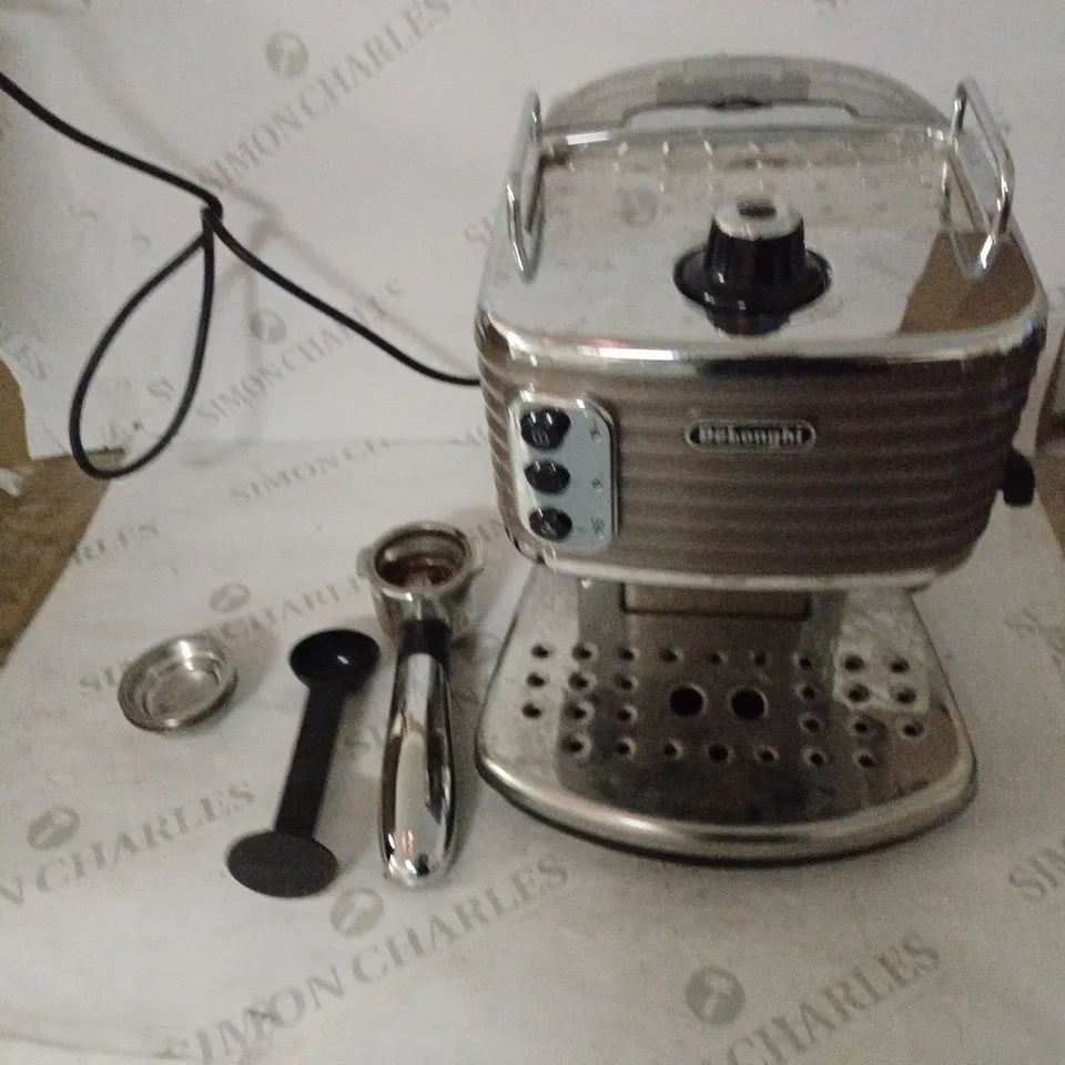 DELONGHI SCULTURA ESPRESSO AND CAPPUCCINO COFFEE MAKER