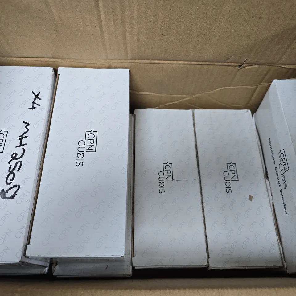 10 ASSORTED MINIATURE CIRCUIT BREAKER SETS  