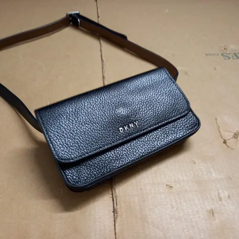DKNY LEATHER EFFECT PURSE