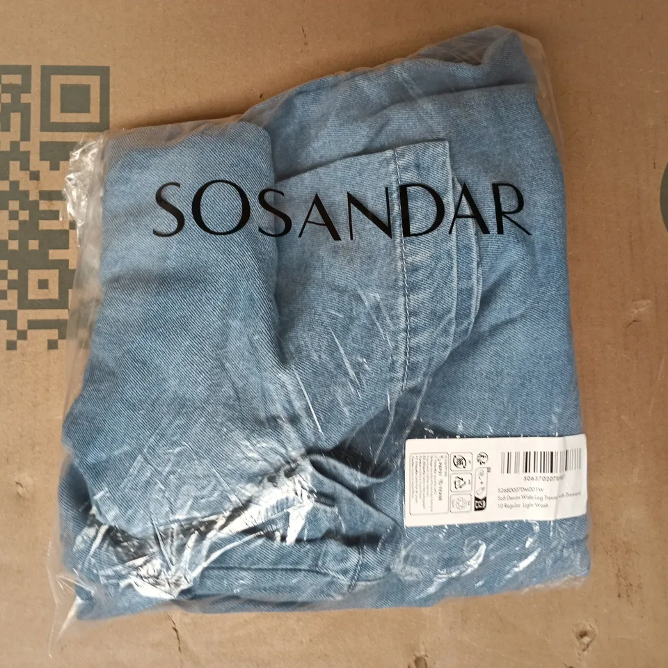 BAGGED SOSANDAR SOFT DENIM WIDE LEG TROUSERS IN LIGHT WASH BLUE SIZE 10 REG