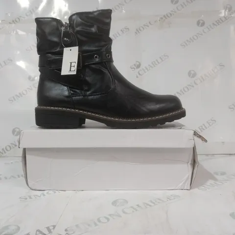 BOXED PAIR OF SHOES BY EMMA ANKLE BOOTS IN BLACK SIZE 8