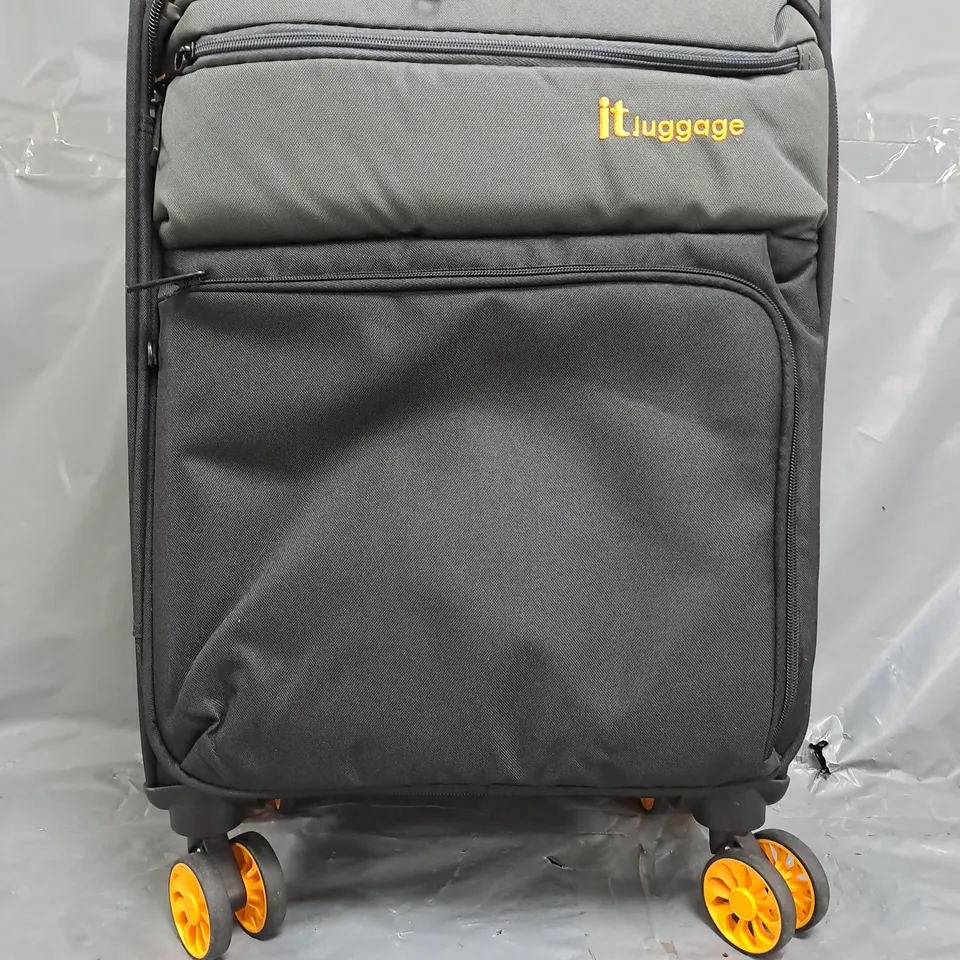 IT LUGGAGE DUO-TONE PEWTER + BLACK CABIN SUITCASE
