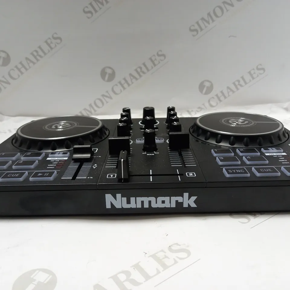 NUMARK PARTY MIX II DJ CONTROLLER/DJ SET