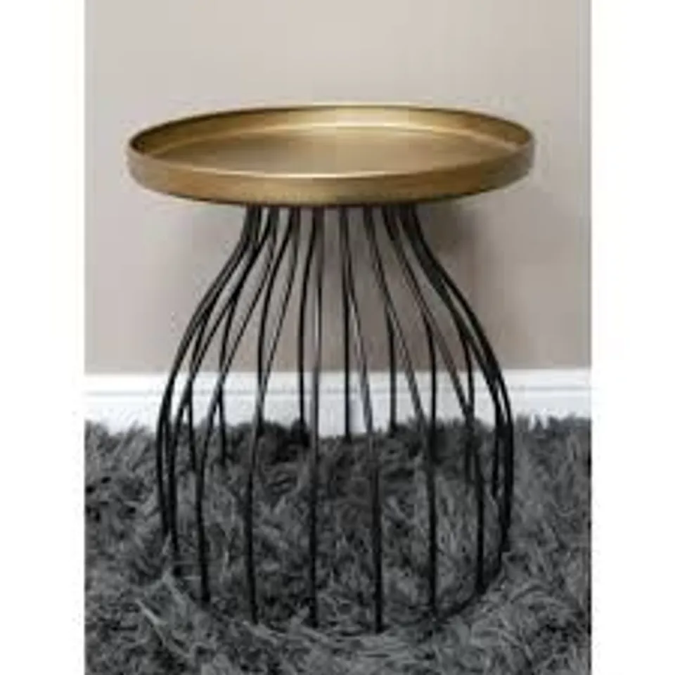 BRAND NEW HOMESDIRECT365 40CM BLACK AND GOLD METAL ROUND DISH