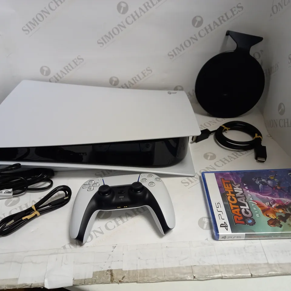 PLAYSTATION 5 DISC CONSOLE WITH RATCHET & CLANK RIFT APART GAME RRP £509.98