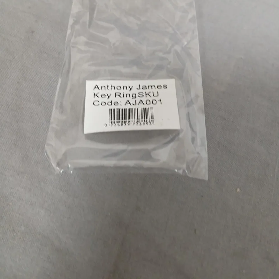 ANTHONY JAMES LEATHER SQUARE KEY RING – BLACK WITH RING & CLIP (SKU A1A001)