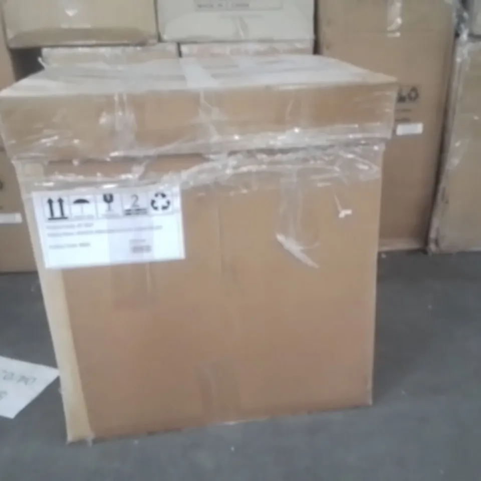 BOXED AVIATOR ARMCHAIR IN OLIVE GREEN VELVET 