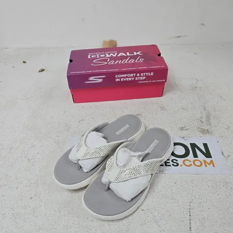 SKECHERS GO WALK SANDALS – GREY/WHITE, UK 6