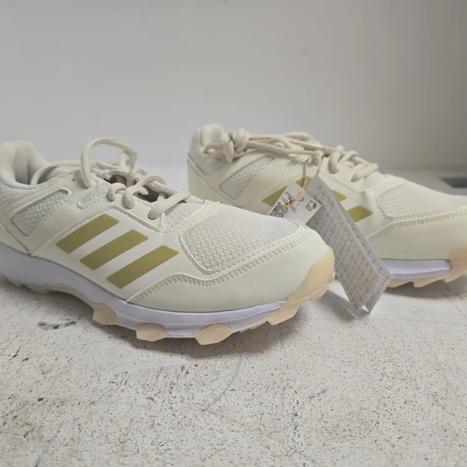 BOXED PAIR OF ADIDAS FABELA RISE TRAINERS IN CREAM SIZE UK 5
