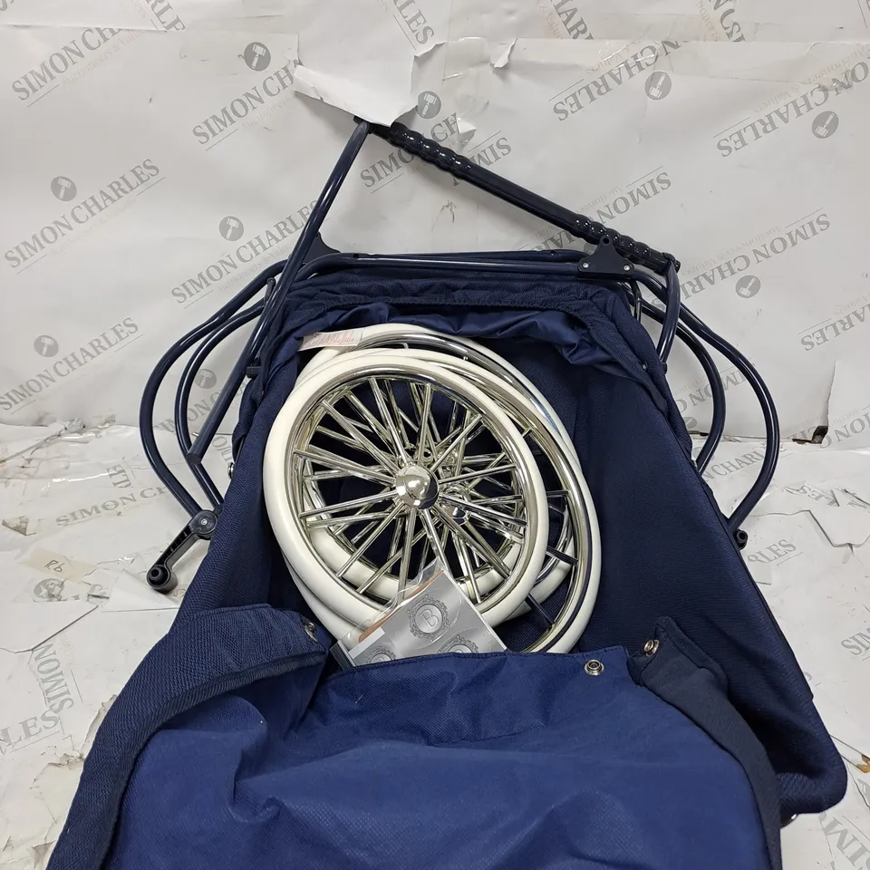 BELLA ROSA PREMIUM NAVY CARRIAGE DOLL PRAM  RRP £129.99