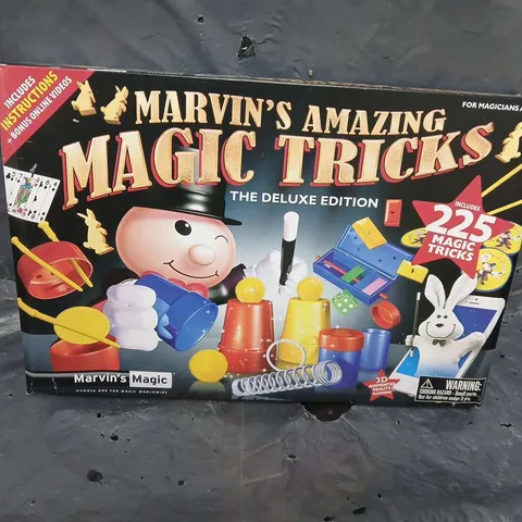 BOXED MARVIN'S AMAZING MAGIC TRICKS THE DELUXE EDITION INCLUDES 225 MAGIC TRICKS