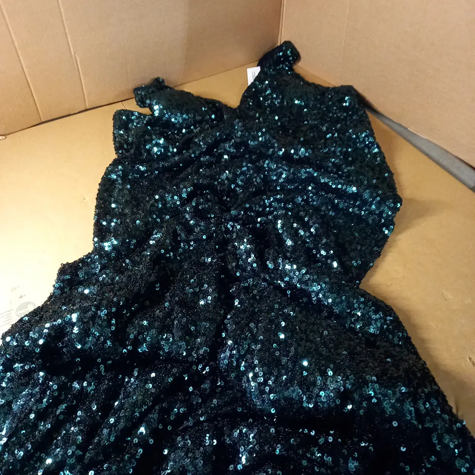 COAST PLUS SIZE SEQUIN FISHTAIL MAXI DRESS  - SIZE 22