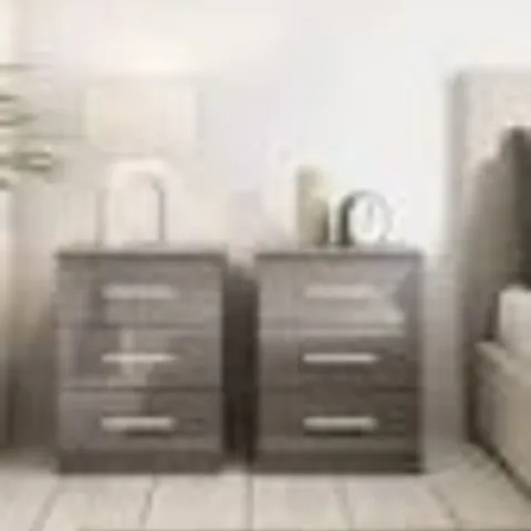 GRADE 1 PAIR OF PRAGUE GLOSS 3 DRAWER BEDSIDE CABINETS GLOSS GREY (1 BOX)