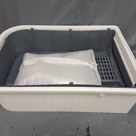 BOXED UNBRANDED PET LITTER BOX IN GREY/WHITE
