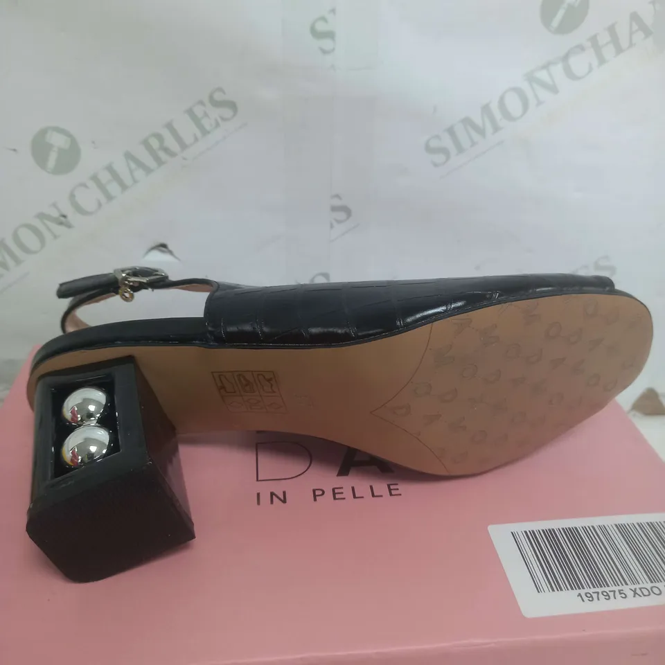 MODA IN PELLE PEARL HEELED SANDALS IN BLACK - SIZE 4