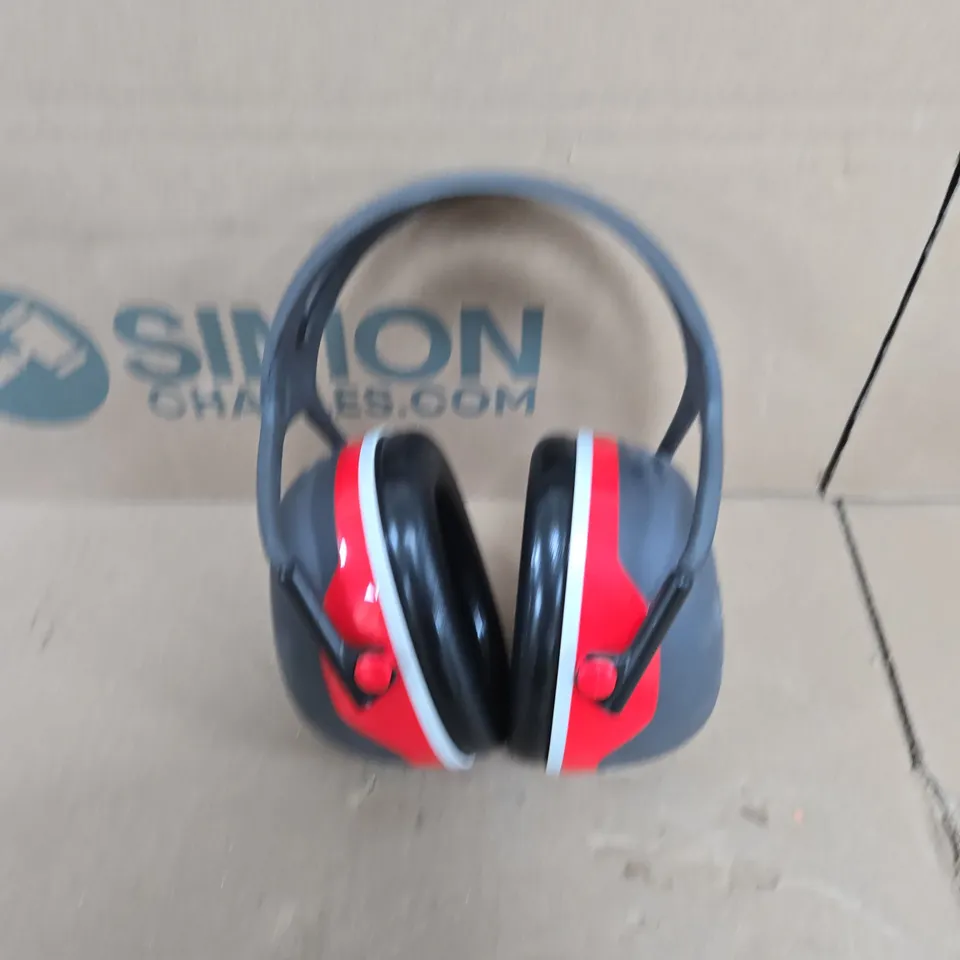 BOXED 3M PELTOR X3A EARMUFFS