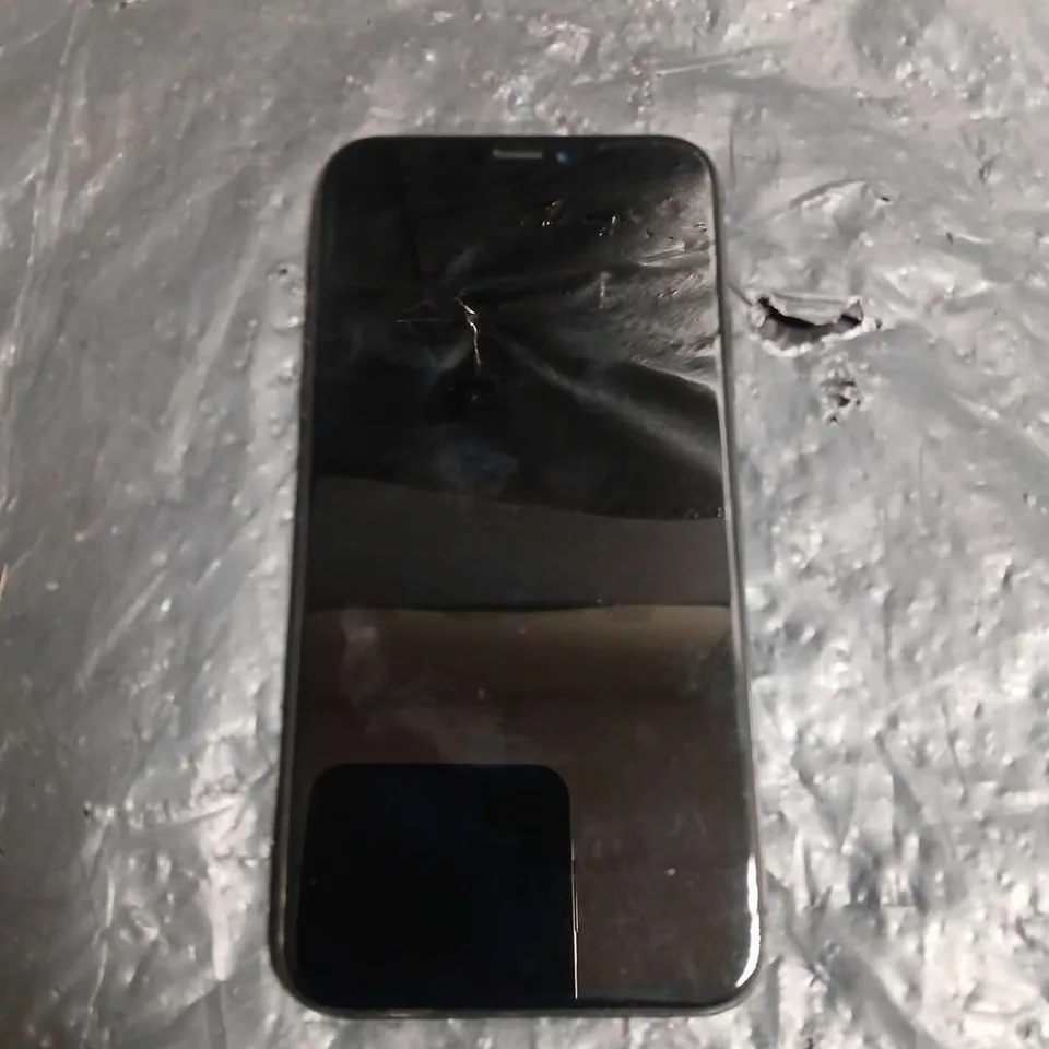 BOXED APPLE IPHONE XS - MODEL UNSPECIFIED