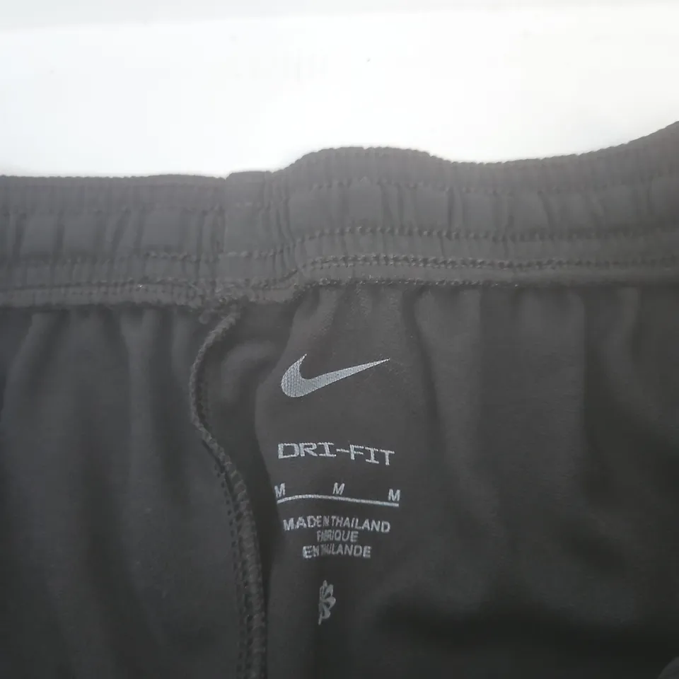 NIKE DRI-FIT MEN'S TRAINING PANTS – BLACK WITH GREY PANELS – SIZE M