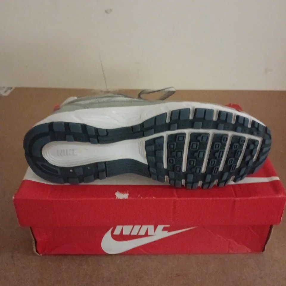 BOXED PAIR OF NIKE P-6000 TRAINERS IN VAST GREY - UK 6