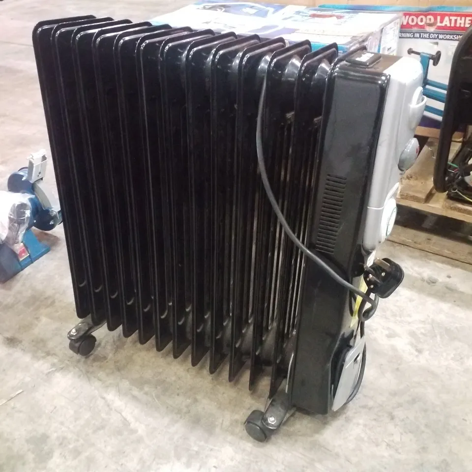 CLARKE BR13/250 2.5KW 13 FIN BLACK OIL FILLED RADIATOR