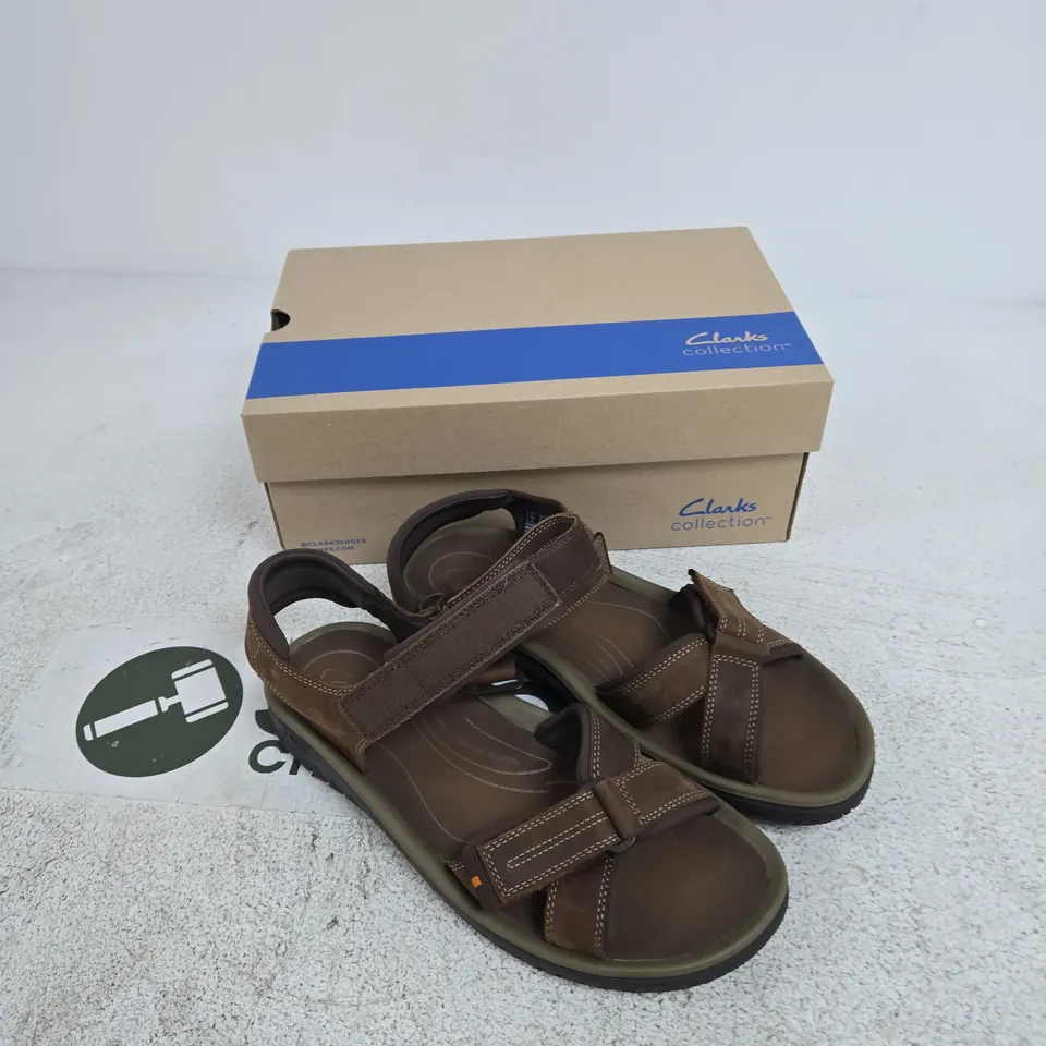 CLARKS WESLEY SHORE SANDALS – BEESWAX LEATHER, UK 10 (EU 44½)