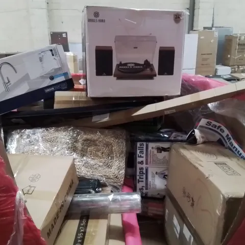PALLET CONTAINING VARIOUS ASSORTED BOXED HOUSEHOLD ITEMS TO INCLUDE: KITCHEN MIXER TAP, TURNTABLE SYSTEM, CEILING LIGHTS, AND LOTS MORE UNMARKED BOXED ITEMS 