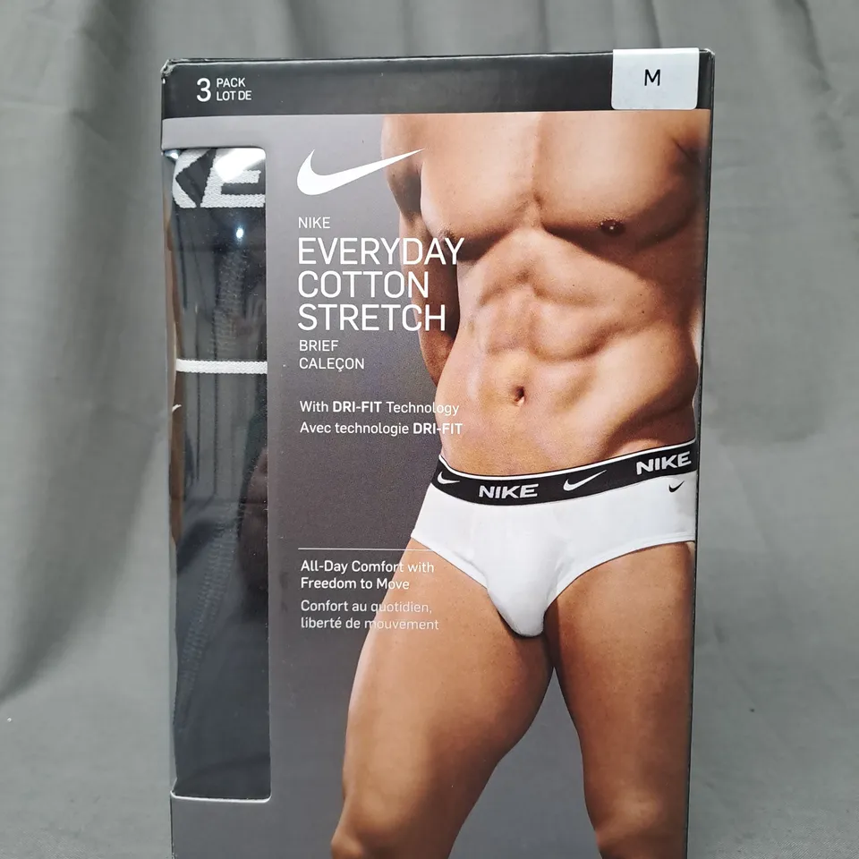 NIKE PACK OF 3 BRIEFS IN BLACK SIZE MEDIUM