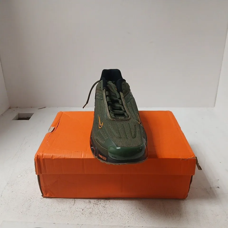 NIKE TUNED AIR AIR MAX PLUS GREEN UK 11