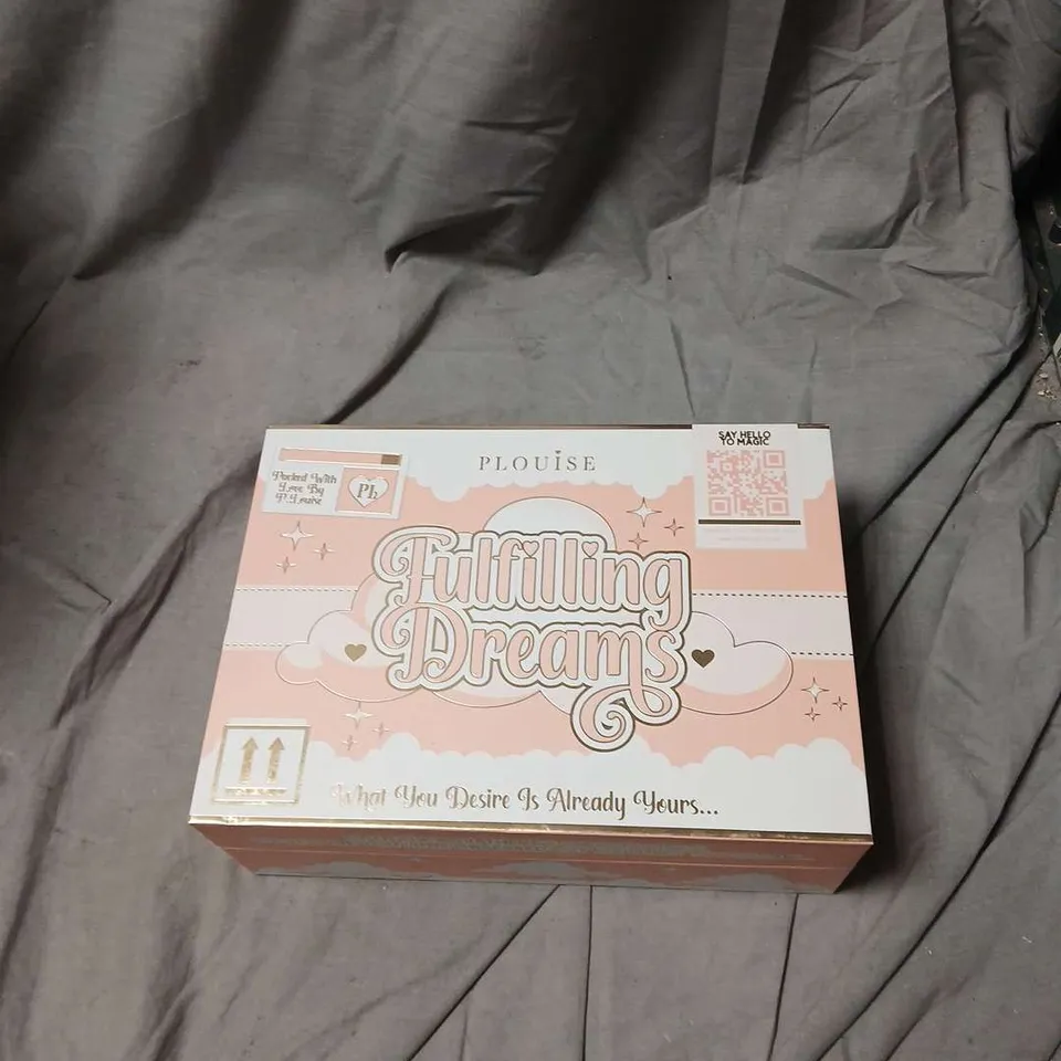 P.LOUISE FILLING DREAMS MAKEUP BOX