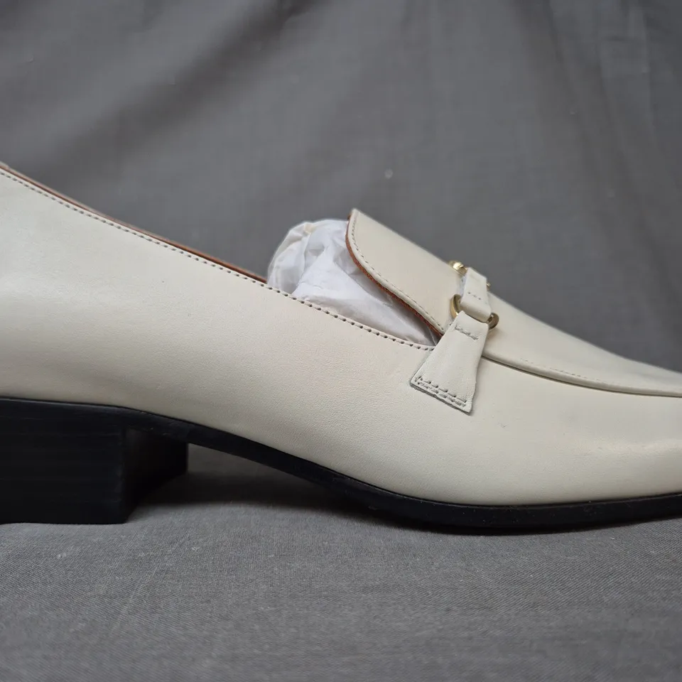 BOXED PAIR OF MAJE LOW BLOCK HEEL LOAFERS IN CREAM EU SIZE 38