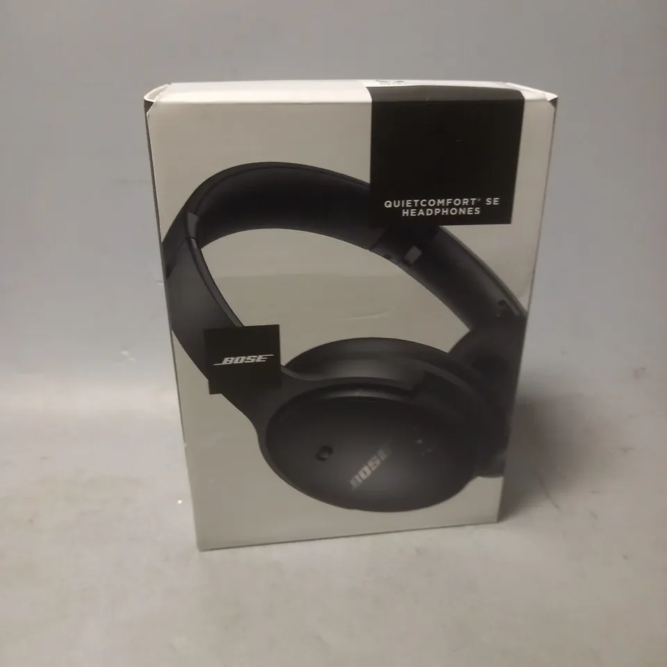 BOXED BOSE QUIETCOMFORT SE HEADPHONES  