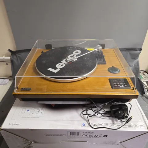BOXED LENCO LS-55WA TURNTABLE WITH BLUETOOTH AND BUILT IN SPEAKERS